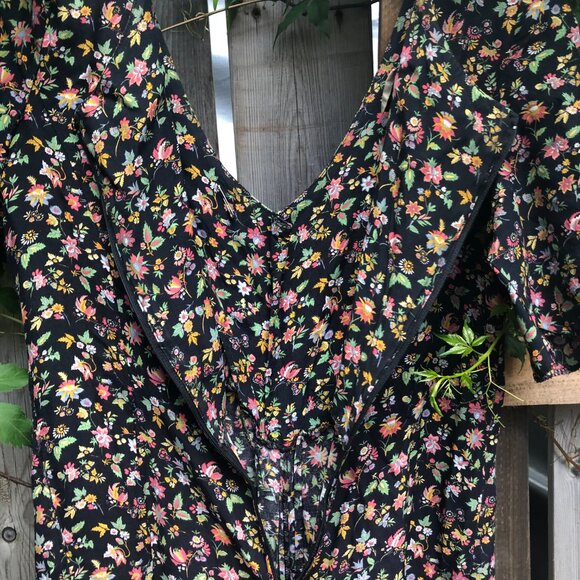 Jeffrey And Dara Romper || Summer Floral One Piece - Picture 8 of 8